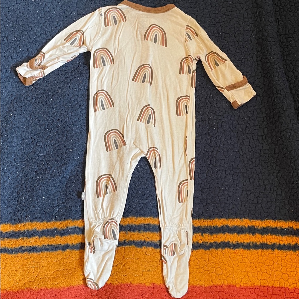 Kyte baby Cozy Rainbow Print Kids Footie Pajamas - Picture 2 of 3